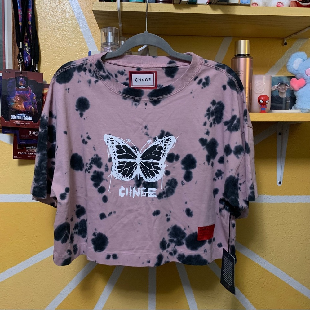 NWT CHNGE Tie Dye Butterfly Logo Crop Top Size Large